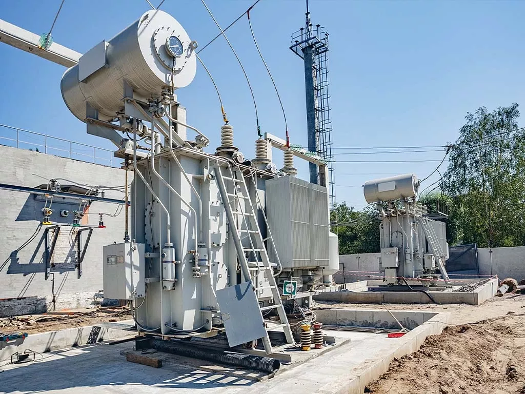 Transformador sumergido en aceite de 35 kV 01.webp