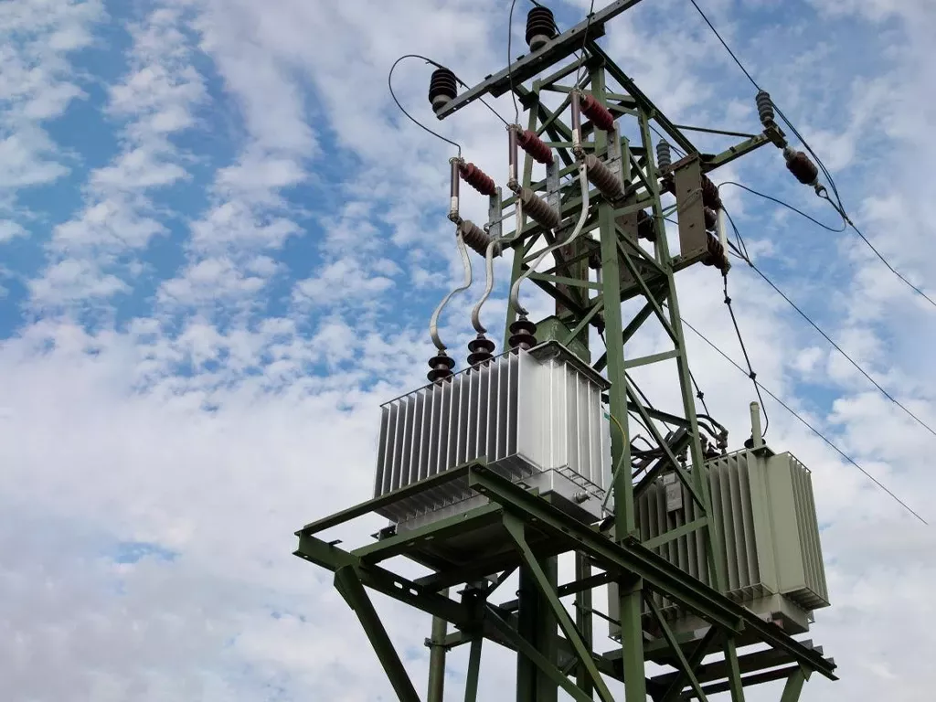 Transformador sumergido en aceite de 10 kV 04.webp